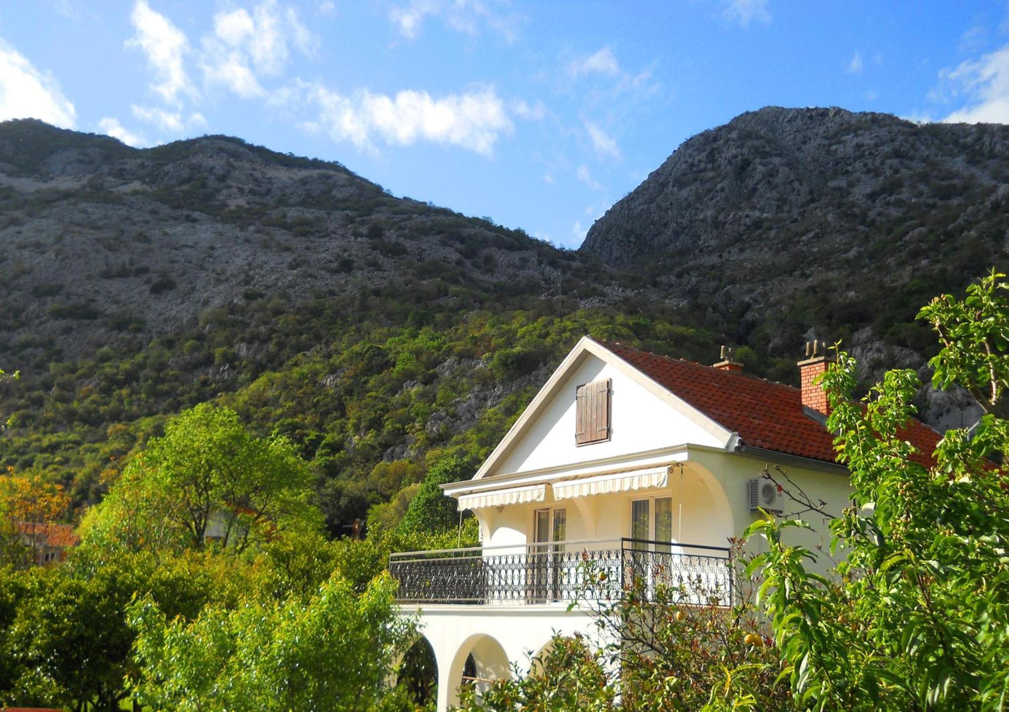 Apartments Ognjenovic Risan Bagian luar foto